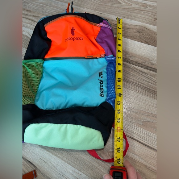 Cotopaxi NWT Bogotá 20L Daypack Backpack Hiking Colorful - Picture 9 of 10